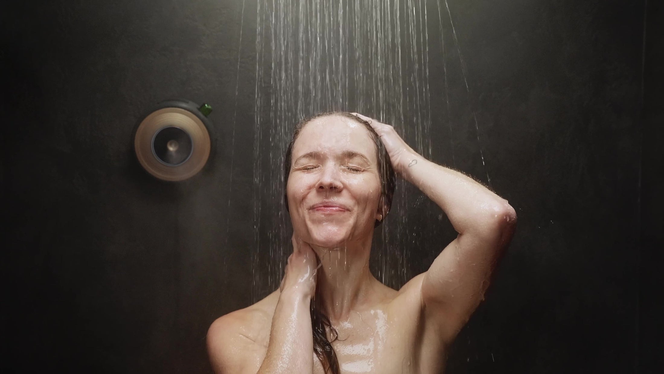 ScentXpresso - The First Smart Shower Diffuser